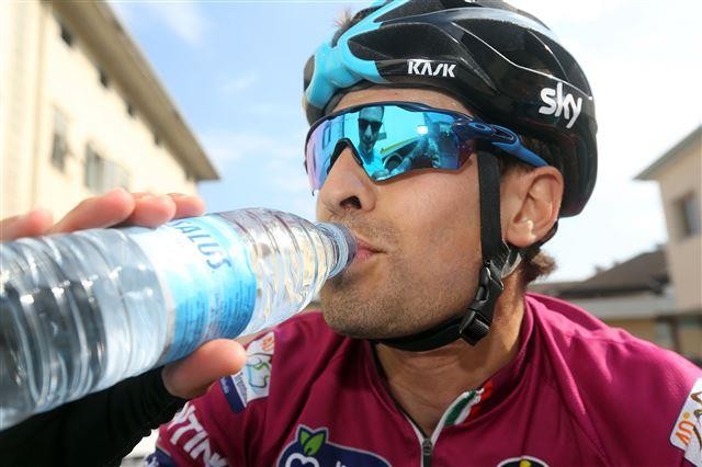 GIRO: LANDA AFGESTAPT WEGENS ZIEKTE