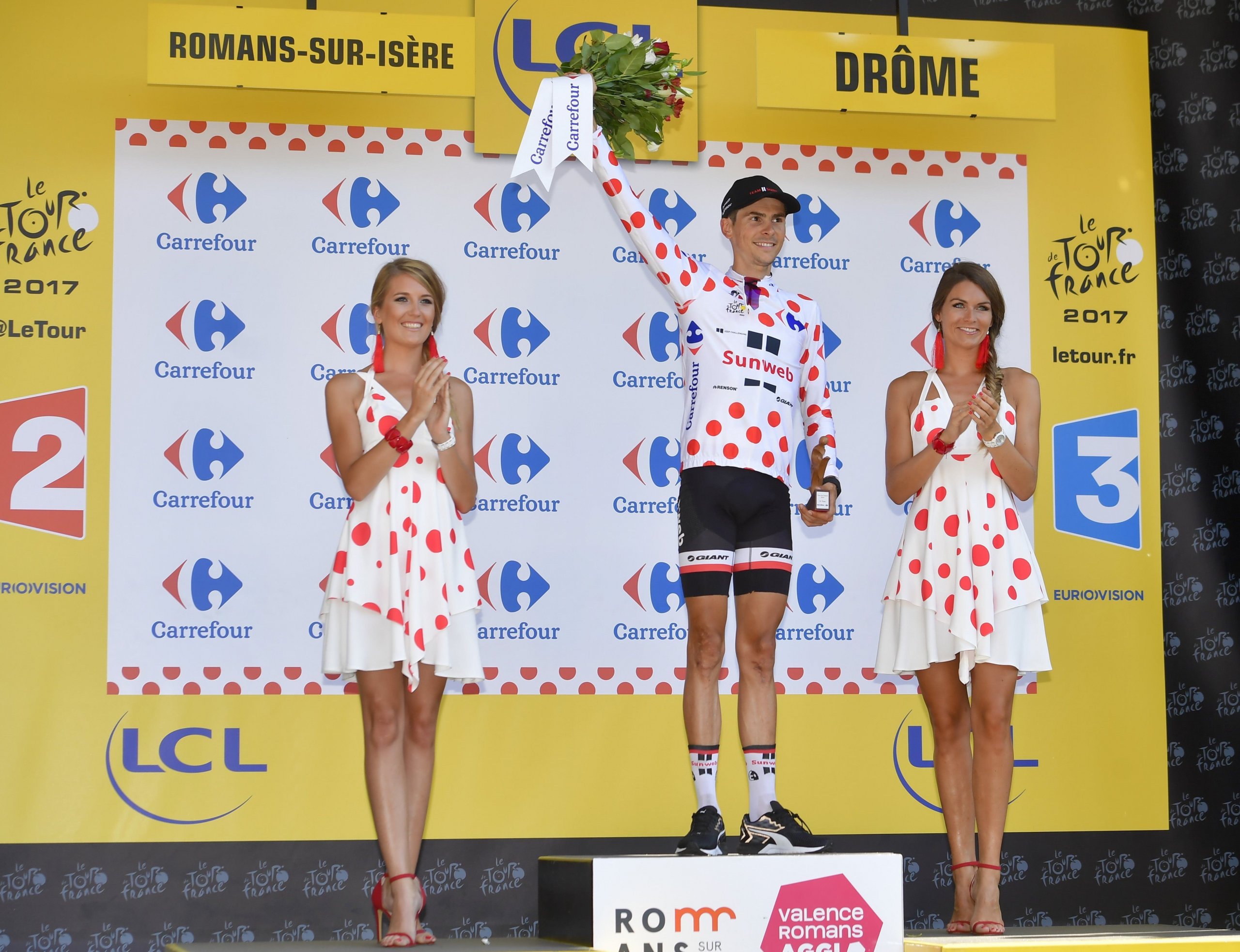 Tour de France Warren Barguil mathematisch zeker van bolletjestrui Wieler Revue Tour de France Warren Barguil mathematisch zeker van bolletjestrui Wieler Revue