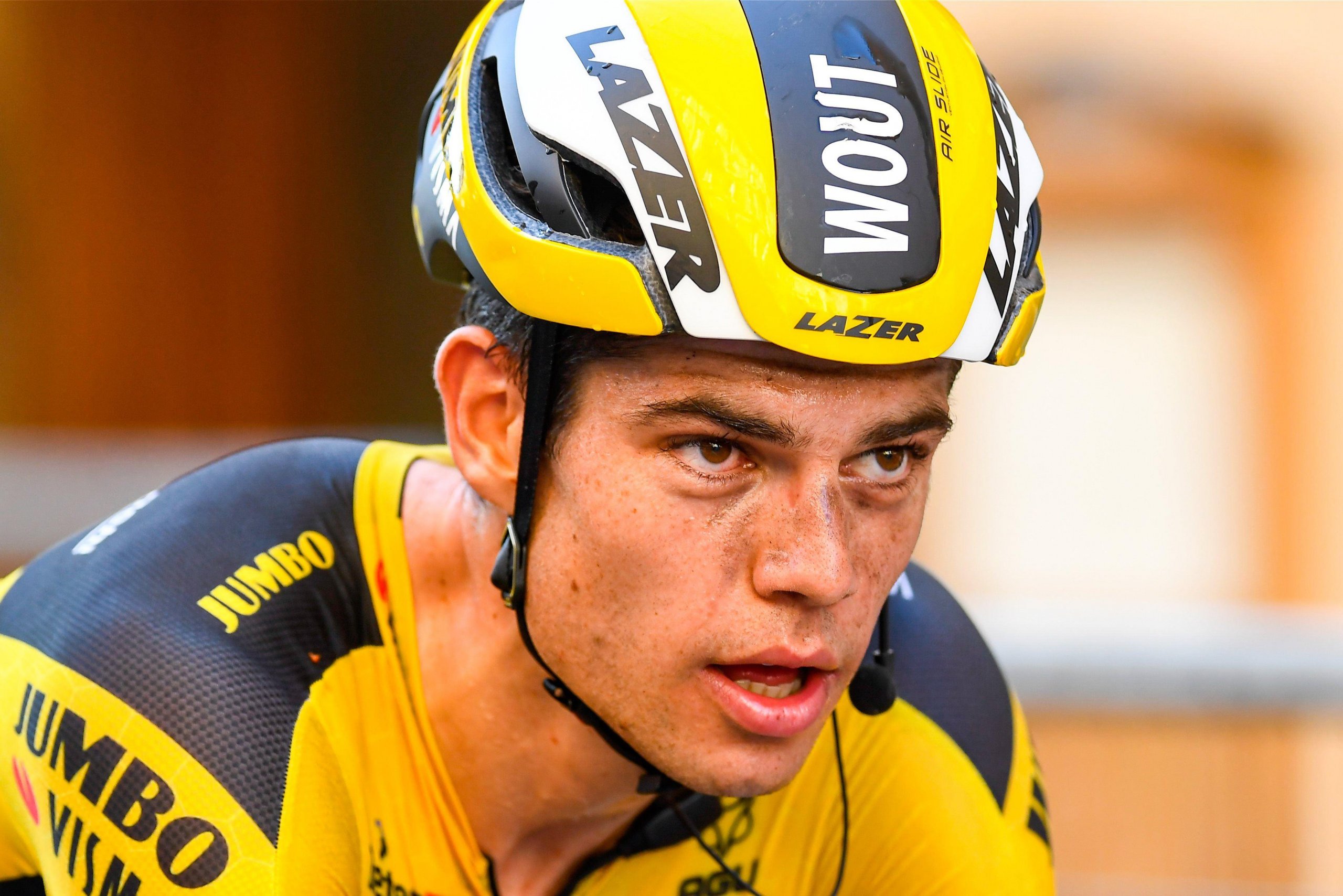 wout-van-aert-sprintte-bewust-niet-mee-gekkenwerk-wieler-revue